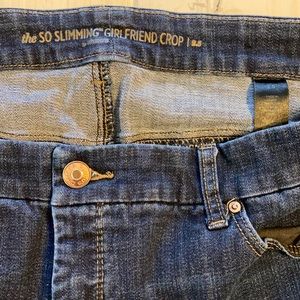 So slimming girlfriend crop pants Chico’s size 2.5